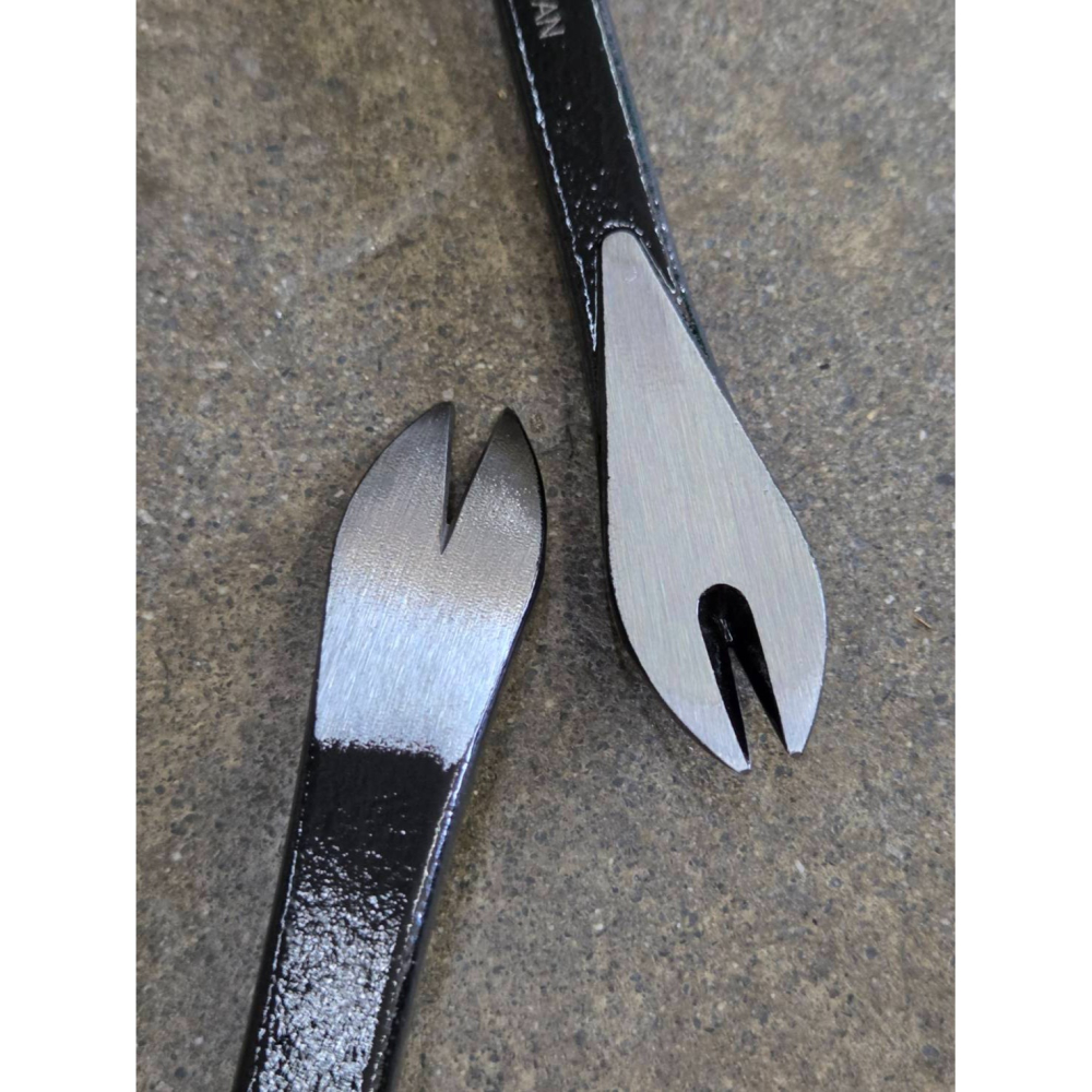 (巧雲家) 巧匠 雙尾割釘拔 250~300mm 仕人釘拔 丁把 釘耙 拔釘器 釘型 雙尾割 一體成型-細節圖9