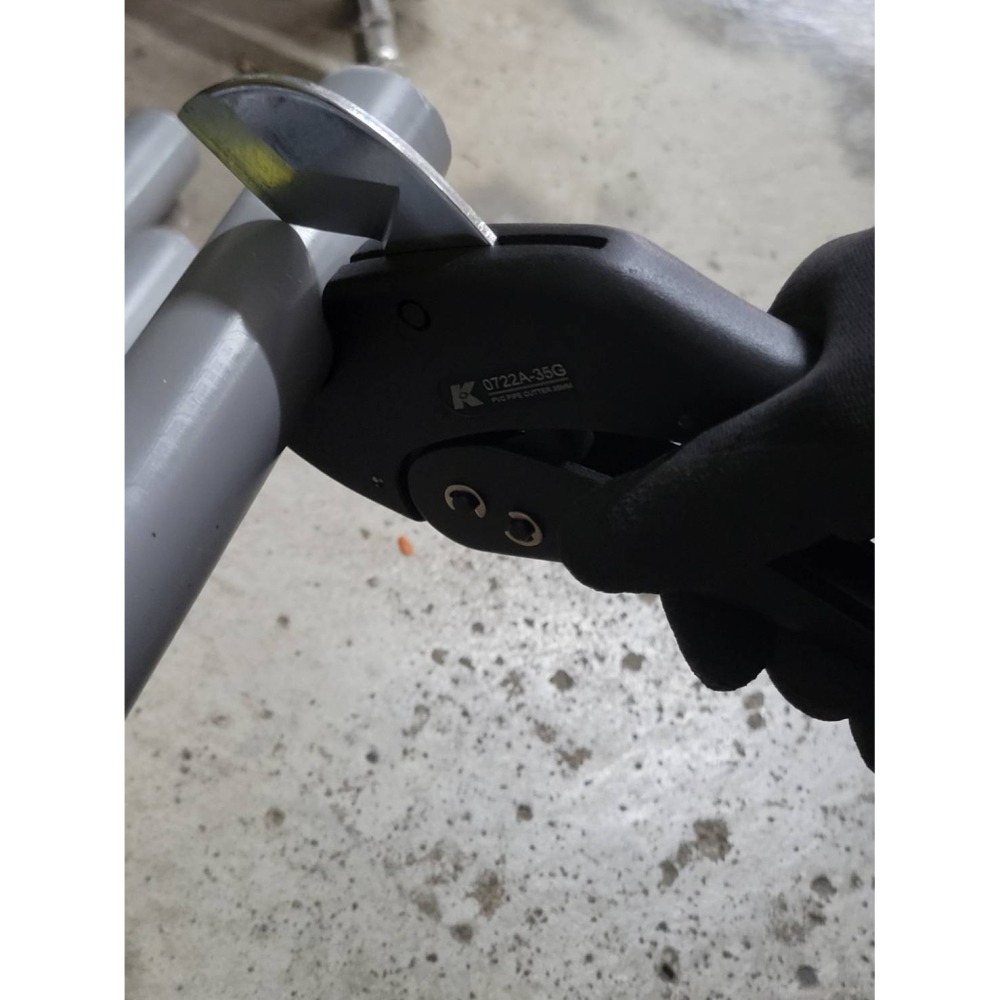 (巧雲家) KNIPEX K牌 35mmn三角刀式多功能快速切管器 水管剪 管切刀  自動退刀 PVC管切刀 台灣製造-細節圖4