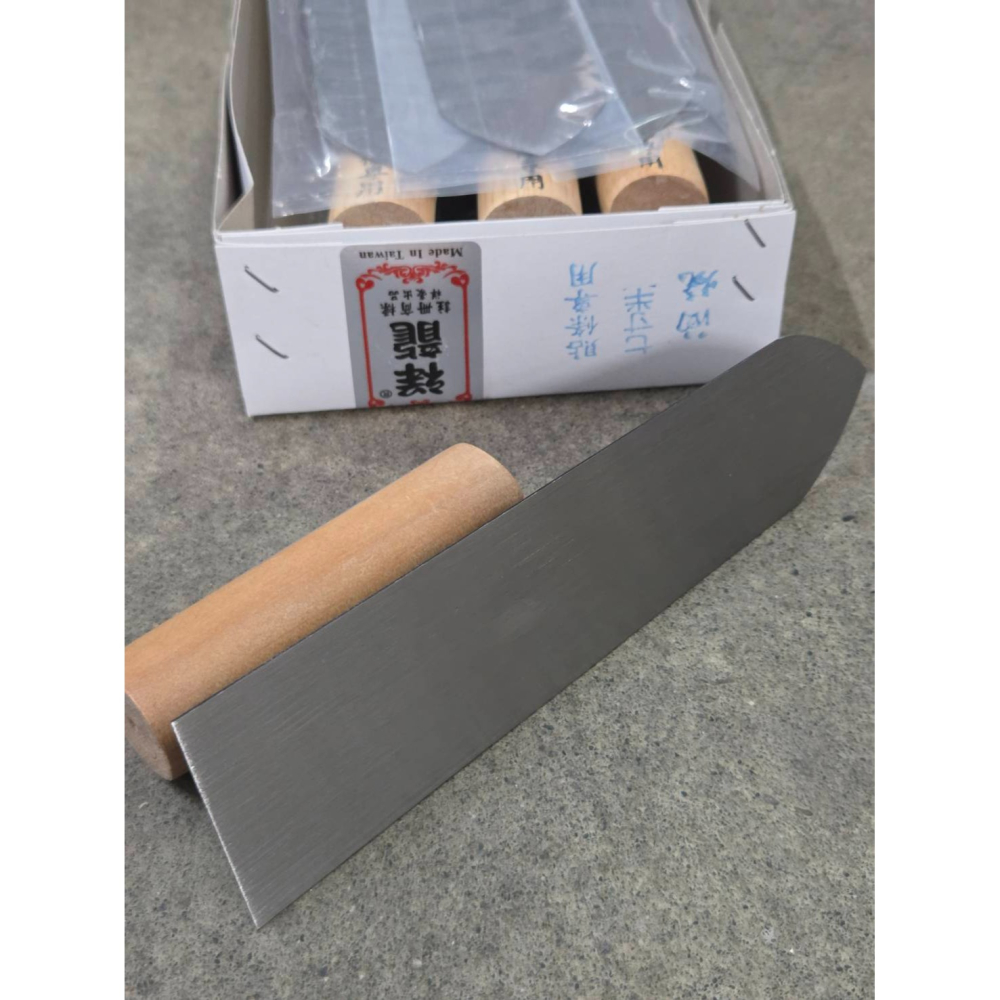 (巧雲家) 祥龍-木柄油燒推刀7寸半(貼條專用) 磁磚 磁磚抹刀 水泥抹刀 水泥推刀 推刀 水泥鏝刀 台製-細節圖5