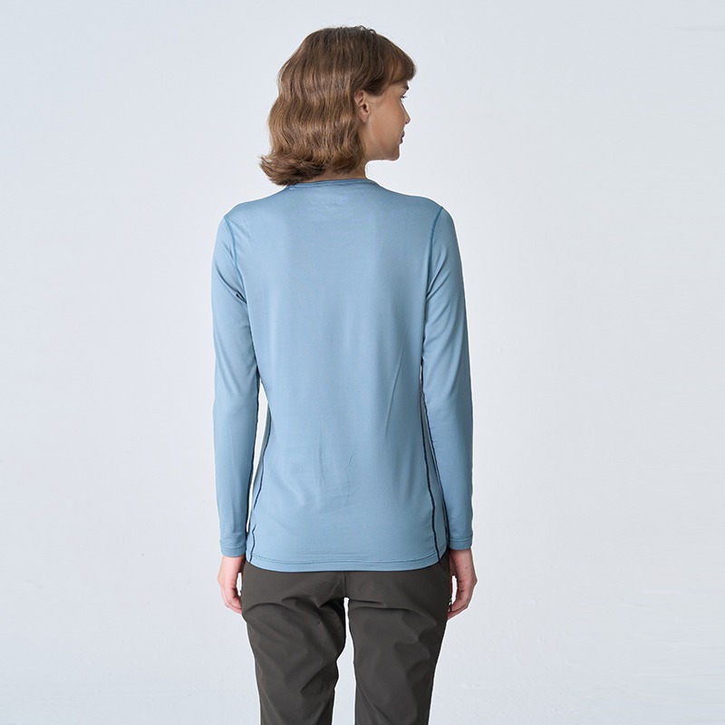 荒野WILDLAND 女款輕能量纖維親膚保暖衣 0B12661 灰藍色衛生衣 抗菌 OUTDOOR NICE-細節圖3