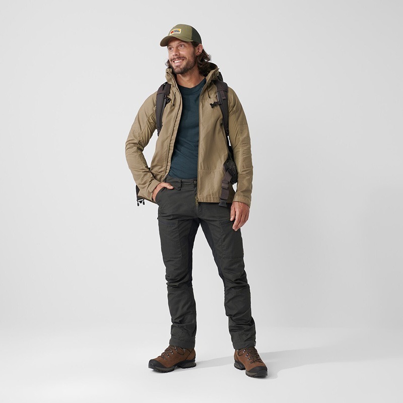 瑞典 FJALLRAVEN Abisko Lite 拼接彈性長褲 82890R 深灰 輕量耐磨 OUTDOOR NICE-細節圖3