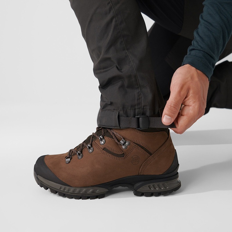 瑞典 FJALLRAVEN Abisko Lite 拼接彈性長褲 82890R 深灰 輕量耐磨 OUTDOOR NICE-細節圖6