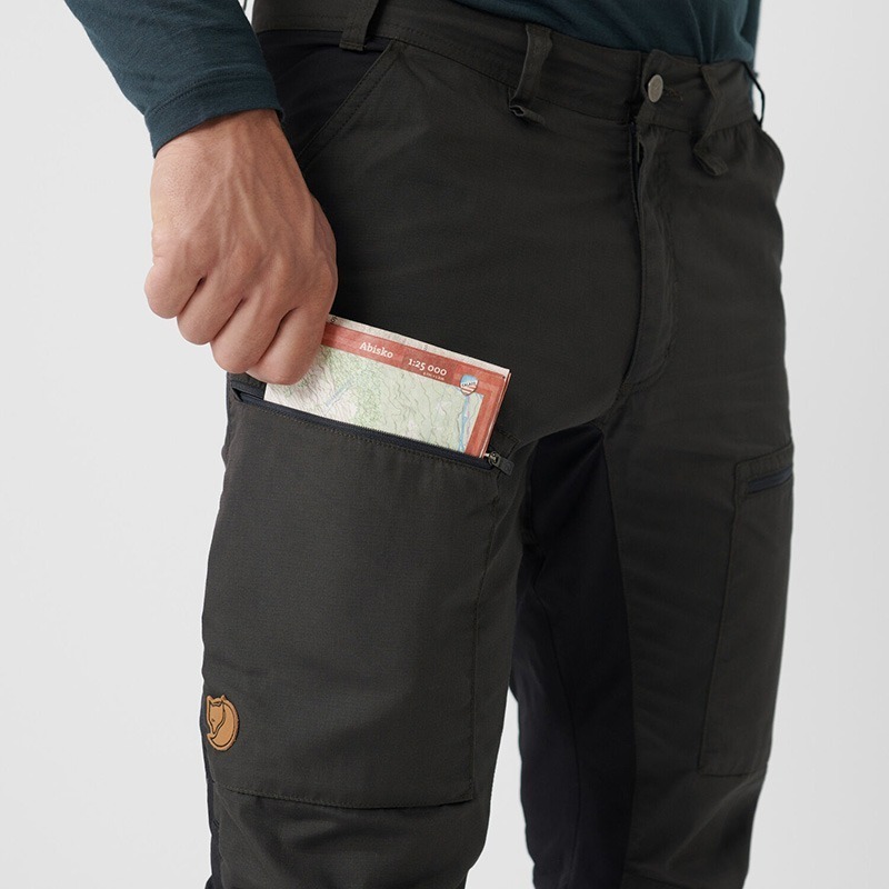 瑞典 FJALLRAVEN Abisko Lite 拼接彈性長褲 82890R 深灰 輕量耐磨 OUTDOOR NICE-細節圖7