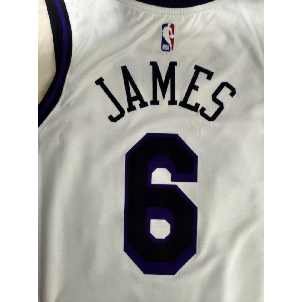 NBA球衣 2023賽季湖人隊城市版白色 LeBron James 6號 NIKE SW 48L全新含吊牌-細節圖9