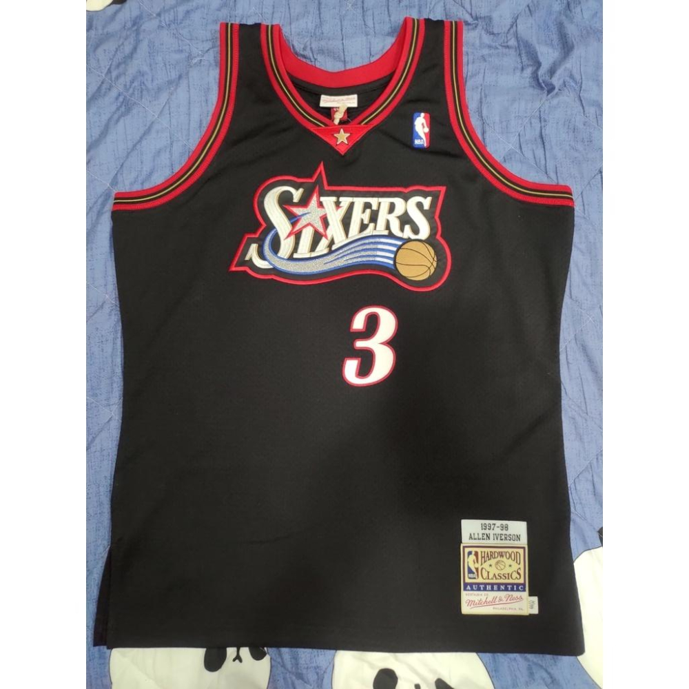 NBA球衣 Allen Iverson 七六人隊 M&N 復古球員版 1997-1998客場黑 窄肩 全新含吊牌 44L-細節圖3