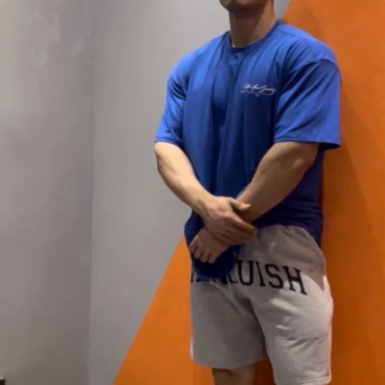 [媽瘦健身] 英國 VQ VANQUISH 男子健身 Oversize BETTER 棉質運動短褲 健身短褲 重訓短褲-細節圖10