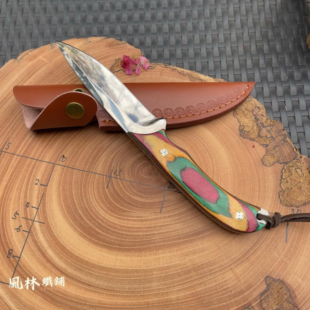 幻彩木柄露營手把肉刀水果刀 附精緻皮套 台灣現貨 高硬度鉬釩鋼亮面刀刃幻彩木柄家用戶外露營皆合用牛排刀手把肉刀水果刀-細節圖6