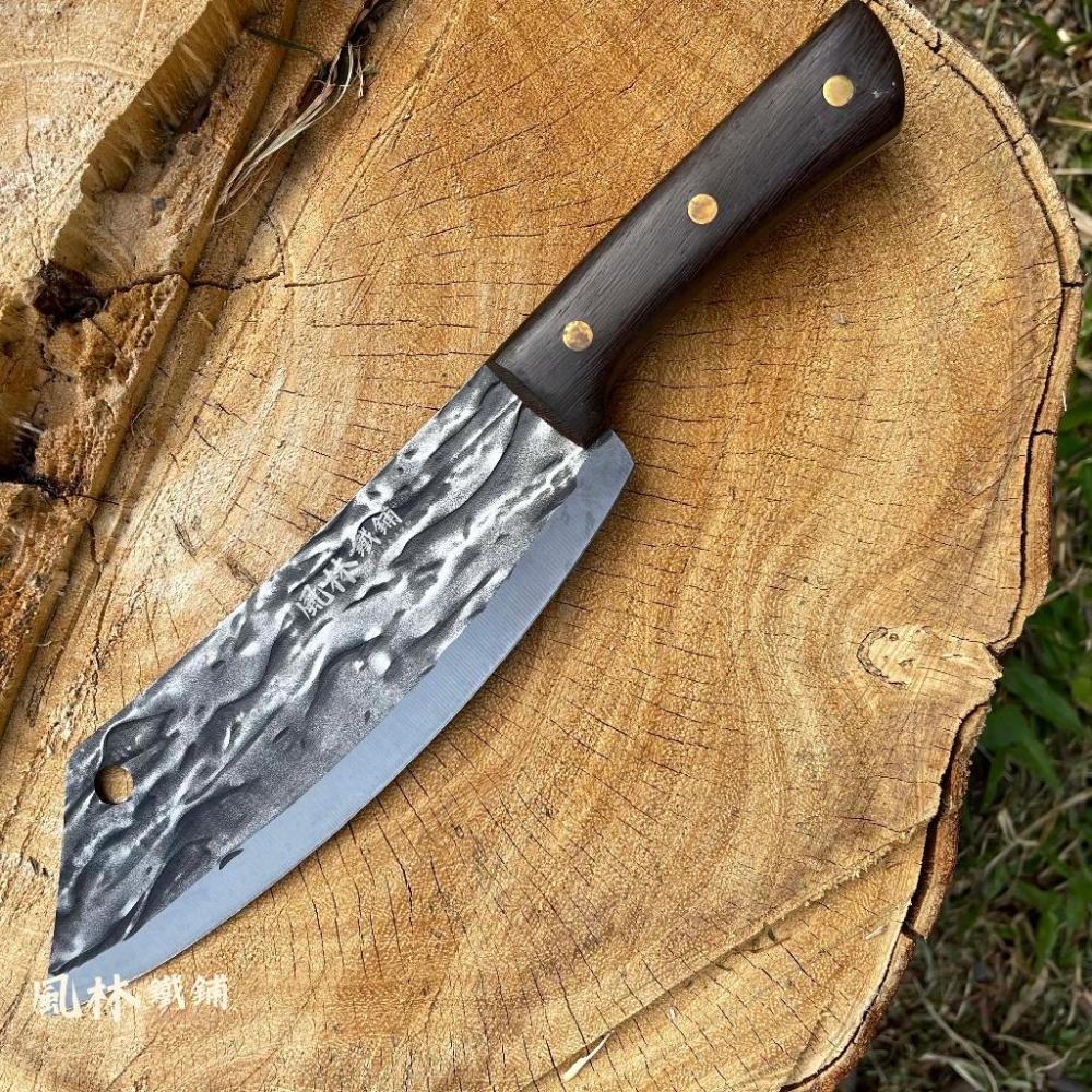 【鍛打錘紋萬用刀 系列三刀】有附皮套(台灣現貨)三德刀萬用刀系列有三刀 打孔切肉刀 彎背萬用刀 切付牛刀 利與美的好刀-細節圖7
