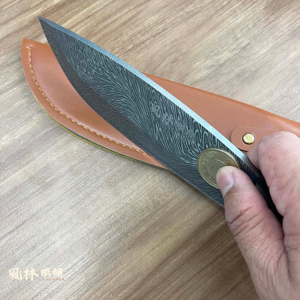 【大狗腿剁刀】附皮套『台灣現貨』8寸花紋雞翅木剁骨刀 特殊精刻鳳尾花紋紋路精美 5mm刀刃厚度剁骨斬切肉刀-細節圖9