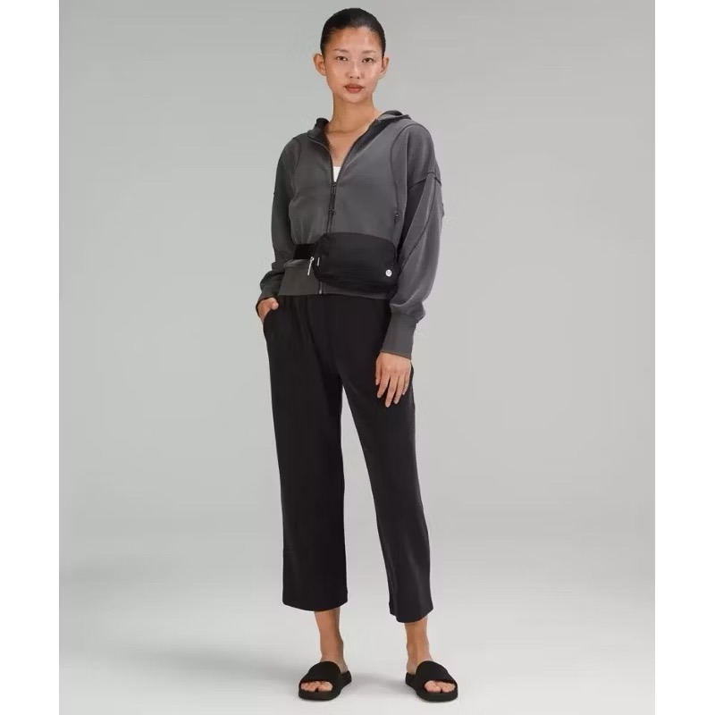 【代購現貨】Lululemon爆款運動休閒百搭肩背多功能斜跨腰包 運動手機胸包 加拿大專櫃購入｜當日發貨-細節圖9