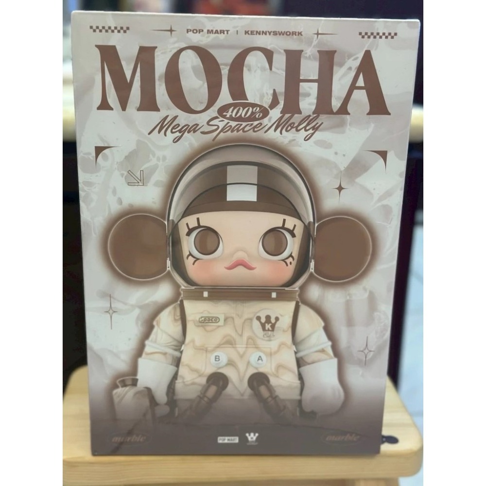 POPMART 泡泡瑪特🔥現貨🔥MEGA SPACE MOLLY 摩卡 400% (成都限定款)-細節圖2