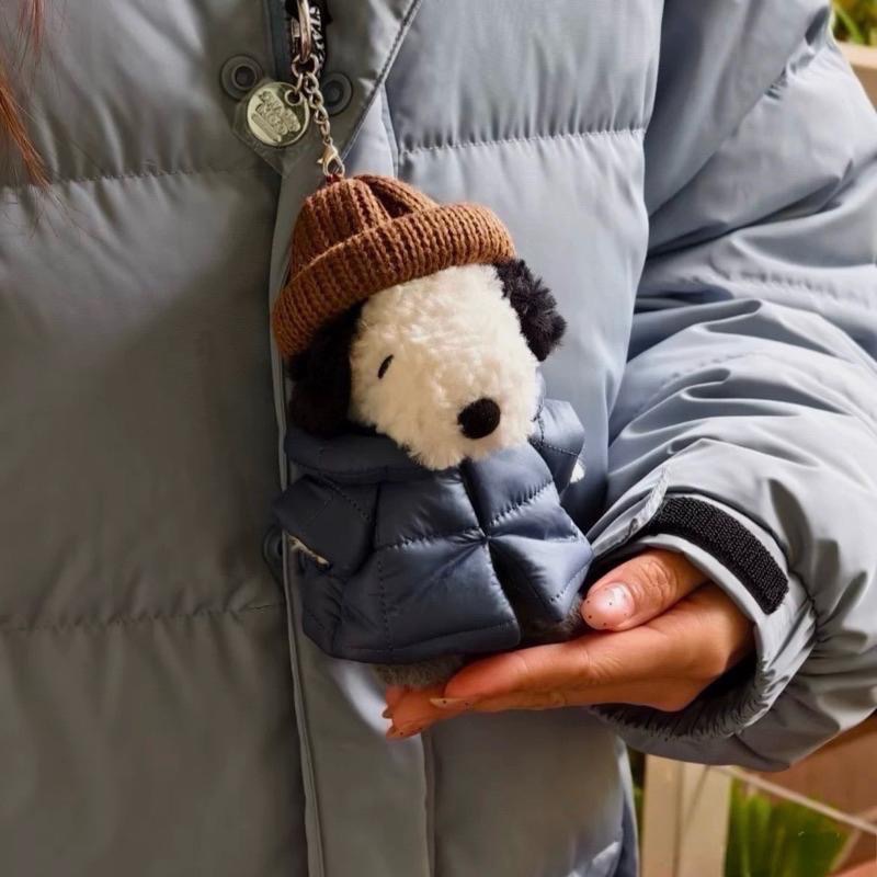 𝐥𝐮𝐜𝐤𝐲☘️ 山莫 花生漫畫 冬日絨裝系列 羽絨外套 歐拉夫 史努比 查理布朗 羽絨服 雪人 掛件-細節圖6