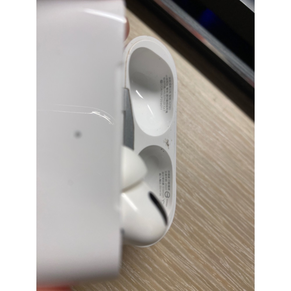 AirPods Pro 1代 剩下右耳及充電盒-細節圖2