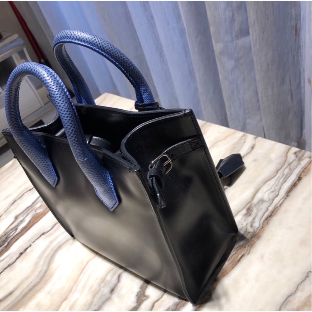 二手【Balenciaga】黑色皮革手提/斜背包-細節圖4