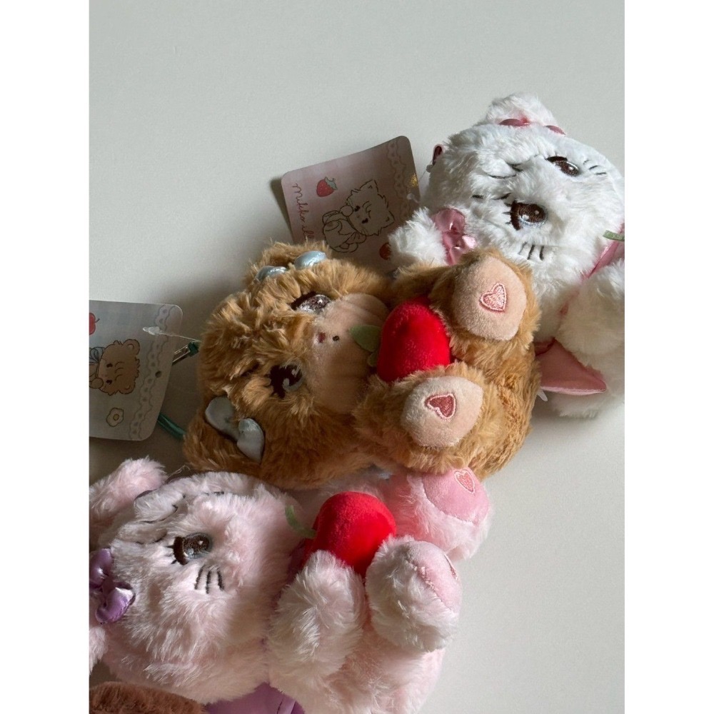 mikko illustrations 抱抱水果系列愛心扣吊飾娃娃-細節圖2