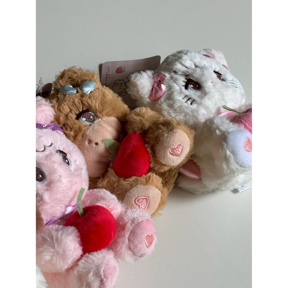 mikko illustrations 抱抱水果系列愛心扣吊飾娃娃-細節圖5