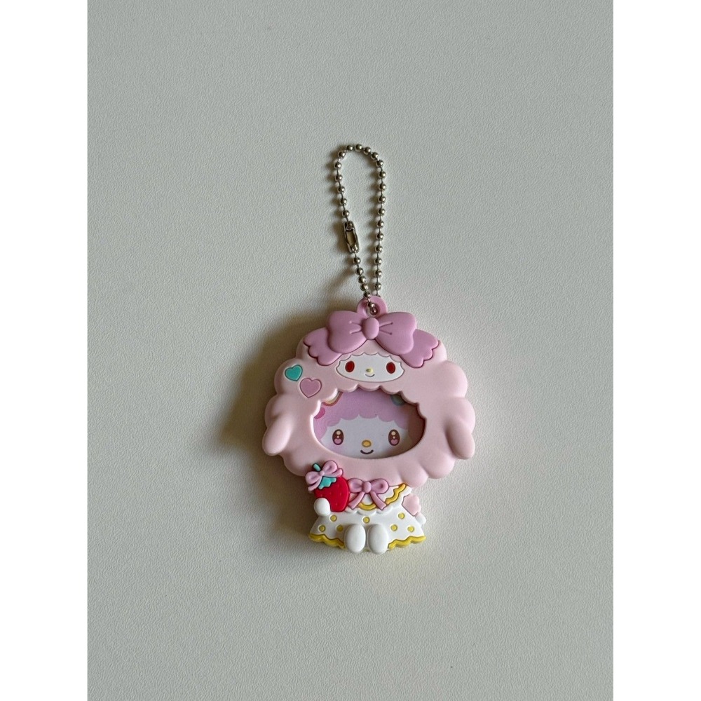 三麗鷗 草莓新聞50週年徽章吊飾盲盒-細節圖3