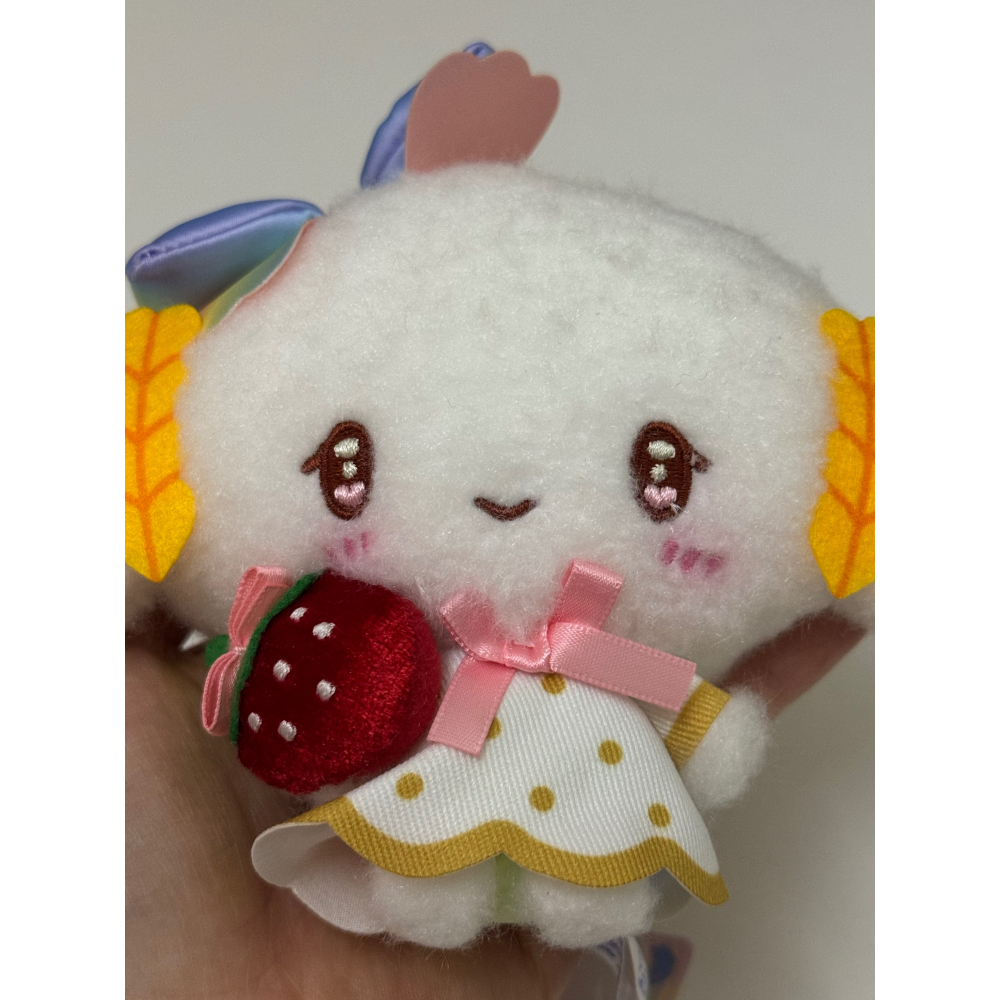 三麗鷗 NAKAJIMA 草莓新聞系列吊飾娃娃 小麥粉精靈 📯🧝🏼‍♀️-細節圖3