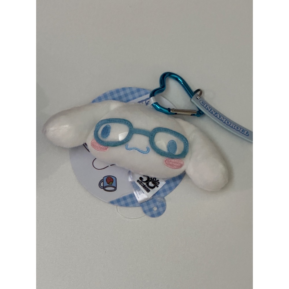 美版 三麗鷗 眼鏡造型系列愛心扣大頭吊飾娃娃 凱蒂 美樂蒂 布丁狗 酷洛米 大耳狗 💖💿-規格圖3