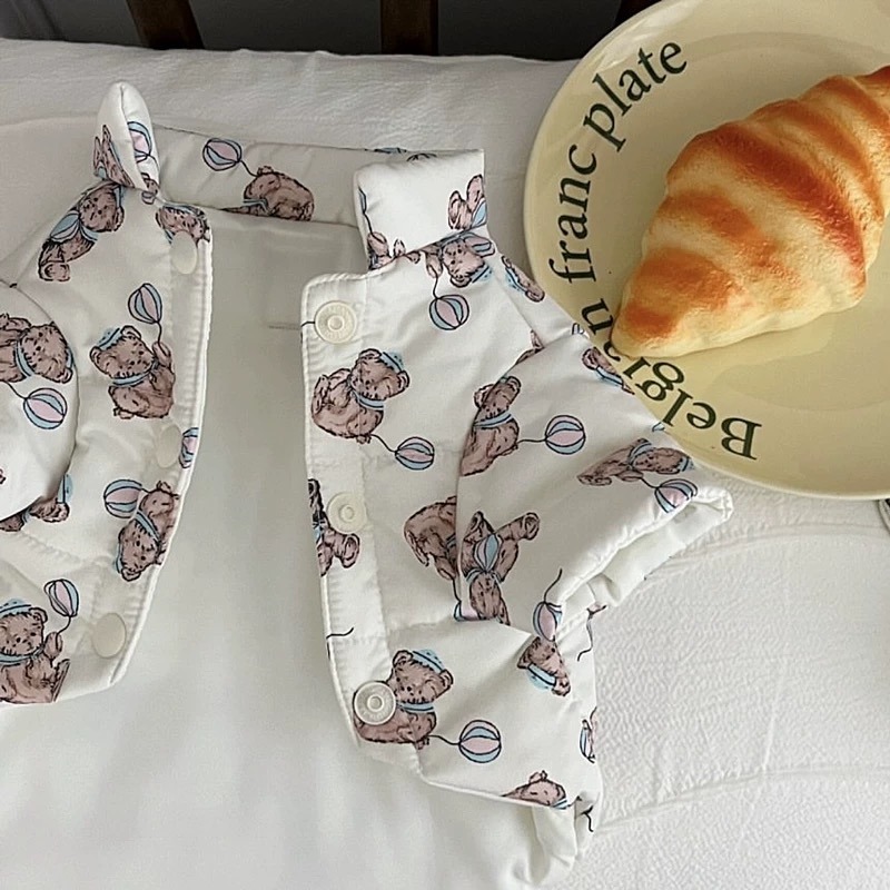 ♡【 K01預購 】滿版泰迪氣球小熊白色防潑水面料鋪棉衣-細節圖4