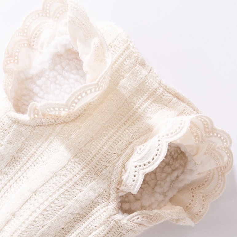 ♡【 H12 預購 】氣質米杏蕾絲飛袖蝴蝶結木釦日系寵物衣-細節圖6