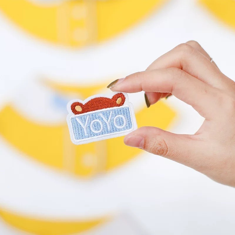 ♡【 M01 預購 】 客製化幼稚園名牌領巾 黃/藍 兩色 法鬥友善款-細節圖4