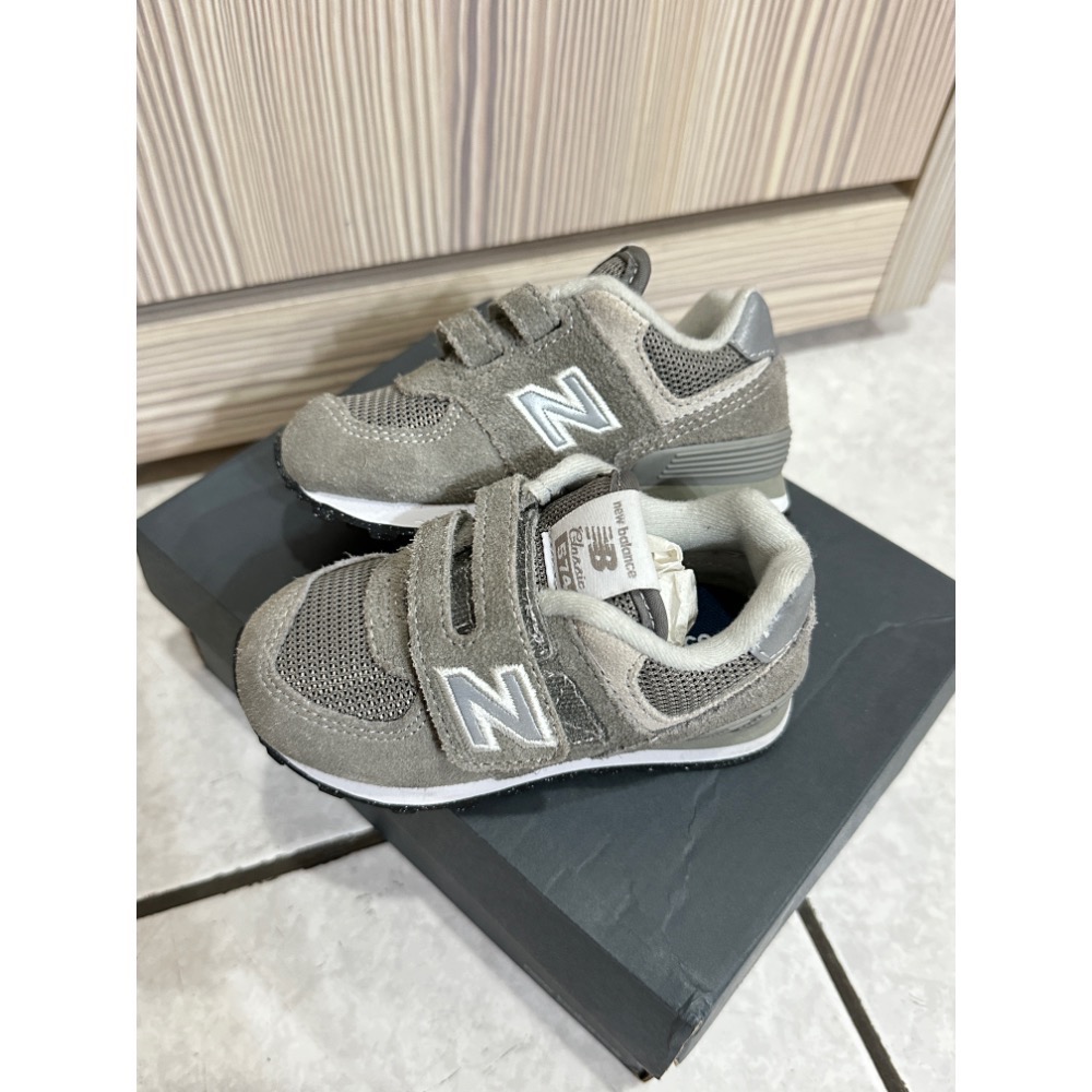 現貨/二手 New Balance 574 小童 運動鞋 IV574EVG-細節圖2