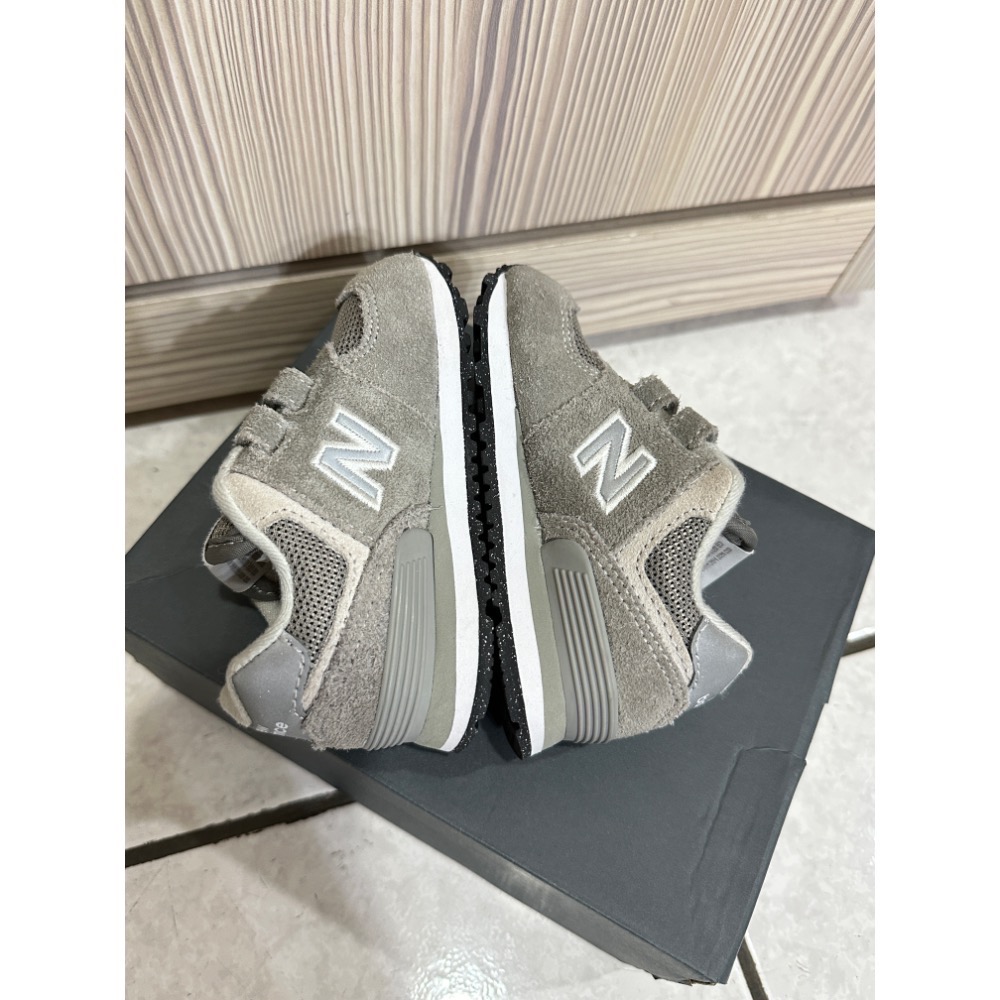 現貨/二手 New Balance 574 小童 運動鞋 IV574EVG-細節圖6