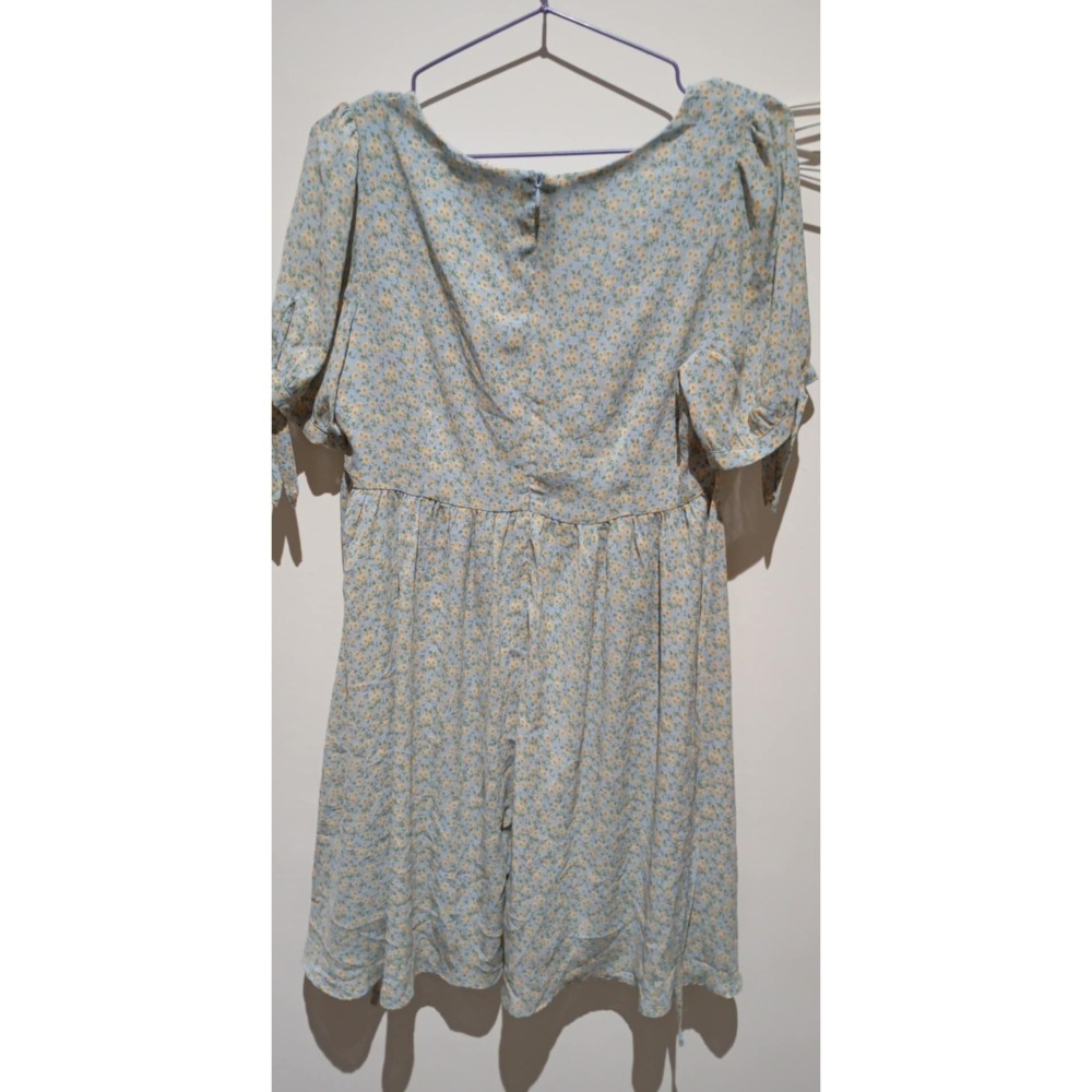 B41 品牌碎花洋裝 未穿-細節圖2