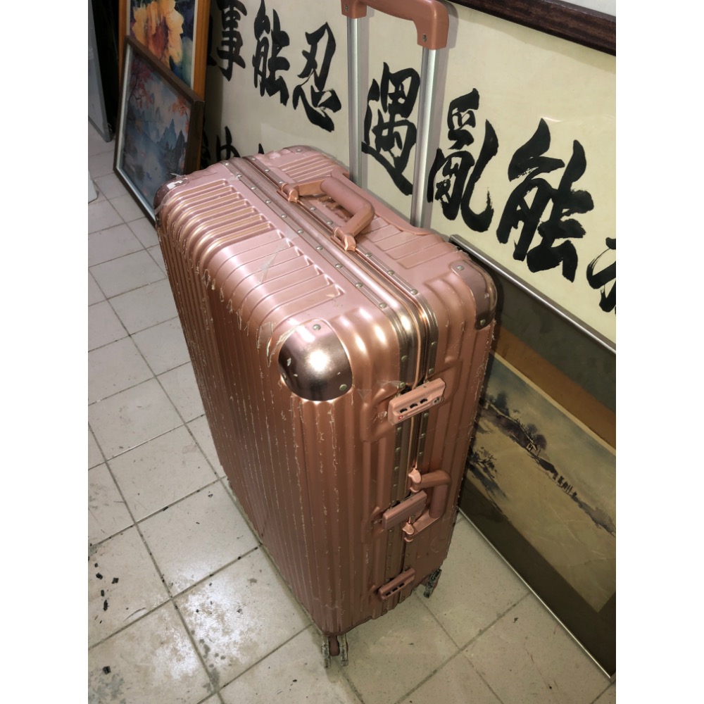 玫瑰金 四輪 超大 行李箱 77*47*28cm 二手狀態如圖20260106拍-細節圖2
