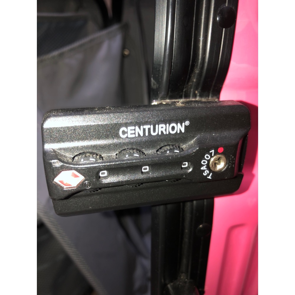 Centurion密碼鎖四輪行李箱-細節圖2