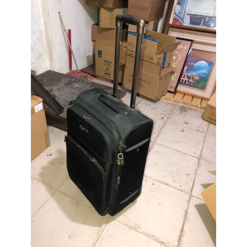 【大倉代領股東紀念品】黑色四輪 移動非常順暢 行李箱-細節圖4