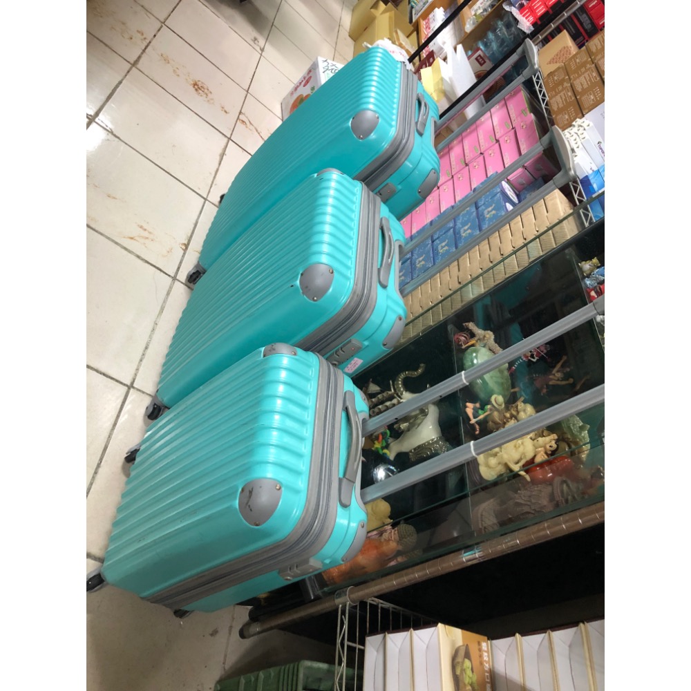 【大倉代領股東紀念品】一家三口大中小旅行箱 行李箱  77*50*28 66*42*27 56*36*26 正常使用痕跡-細節圖3