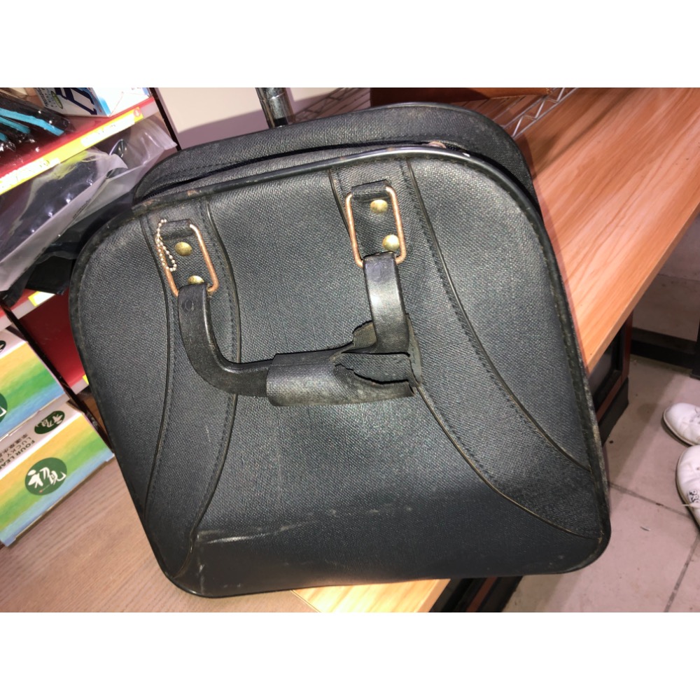 【大倉代領股東紀念品】Black TR night Columbia 黑色保齡球+高手專用手套+保齡球專用包-細節圖3