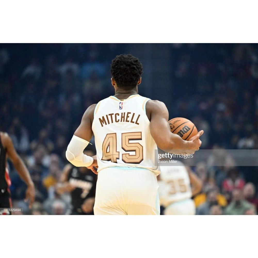 (新鮮現貨) Nike NBA 克里夫蘭騎士 Donovan Mitchell 22/23 城市版 背號短T-細節圖4