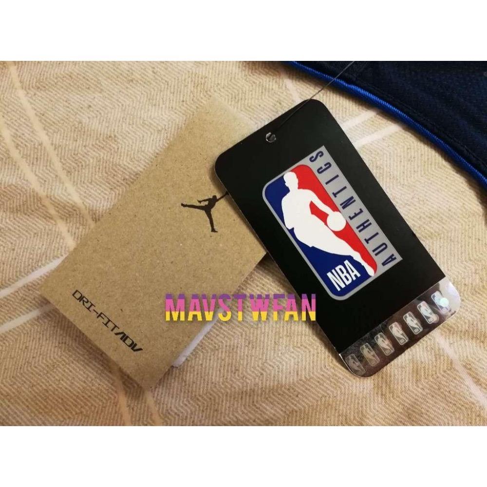 (全新現貨) Nike Luka Doncic 達拉斯獨行俠 21/22 宣告版 AU 球衣 (L 48，原生贊助標)-細節圖9