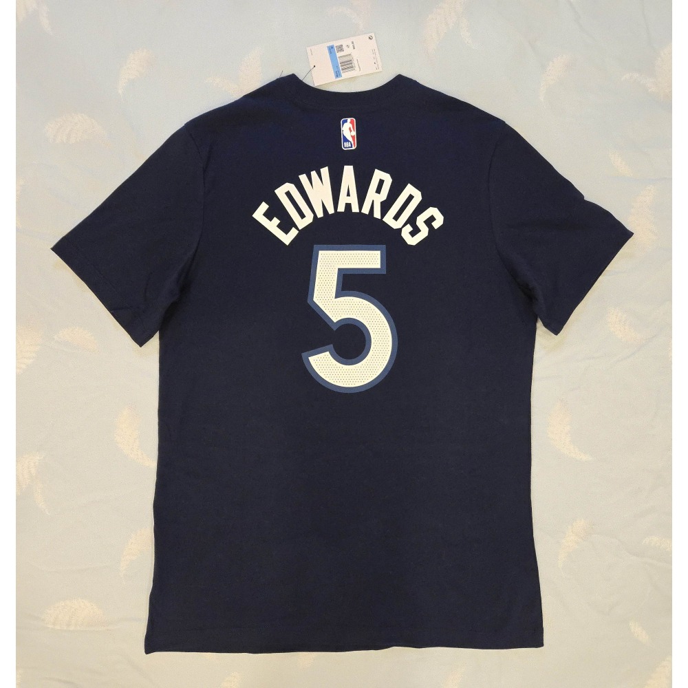 (全新現貨) Nike NBA 明尼蘇達灰狼 Anthony Edwards 25/26 經典版 背號短T (Sz.M)-細節圖2