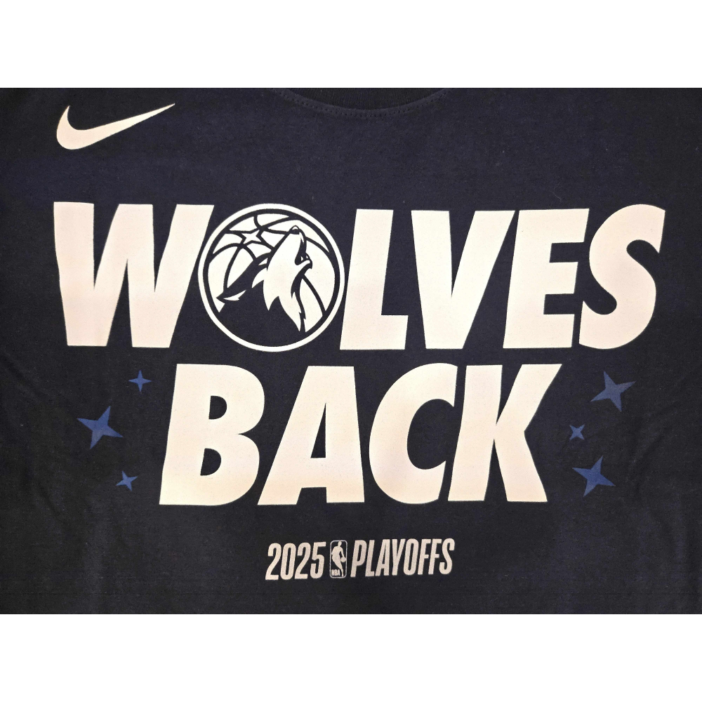 (全新現貨) Nike NBA 明尼蘇達灰狼 2025 季後賽「Wolves Back」口號短T (Sz. M)-細節圖4
