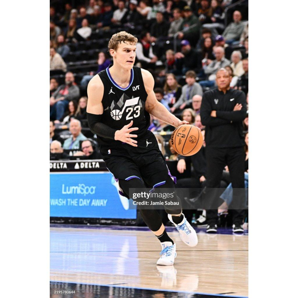 (全新現貨) Nike NBA 猶他爵士 Lauri Markkanen 25/26 宣告版 背號短T (Sz. M)-細節圖3