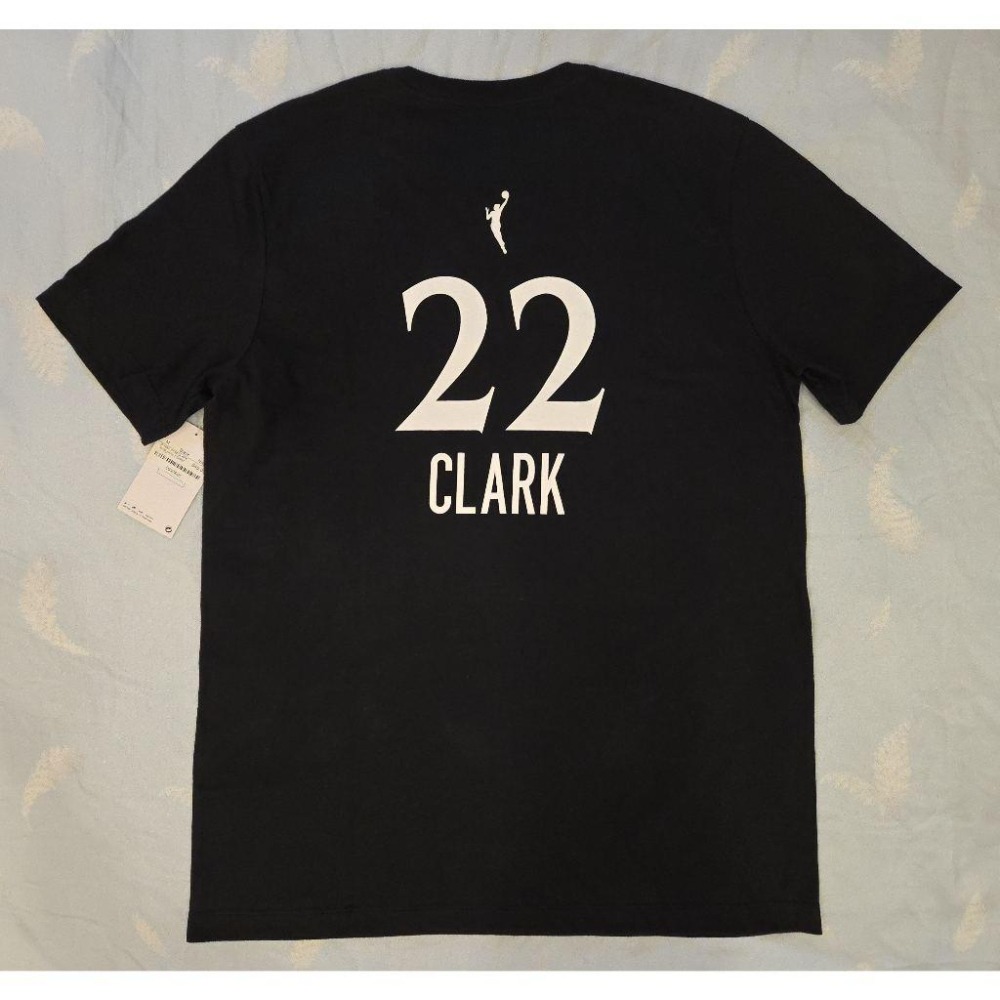 (全新現貨) Nike WNBA 印第安納狂熱 Caitlin Clark 2025 反抗版 背號短T (Sz. M)-細節圖2