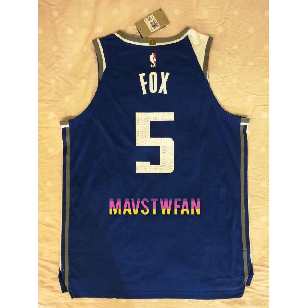 (出清特價) Nike De＇Aaron Fox 沙加緬度國王 23/24 城市版 AU 球衣 (L 48，原生贊助標)-細節圖2