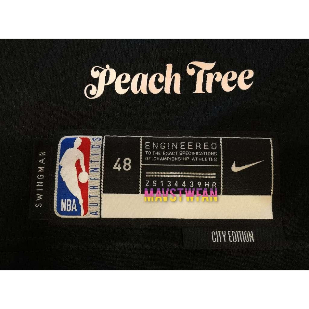 (出清特價) Nike Trae Young 亞特蘭大老鷹 22/23 城市版 SW 球衣 (L 48，原生贊助標)-細節圖6