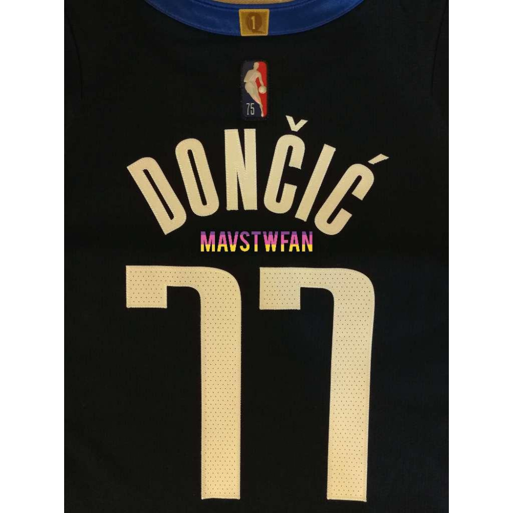 (全新特價) Nike Luka Doncic 達拉斯獨行俠 21/22 宣告版 AU 球衣 (L 48，原生贊助標)-細節圖6