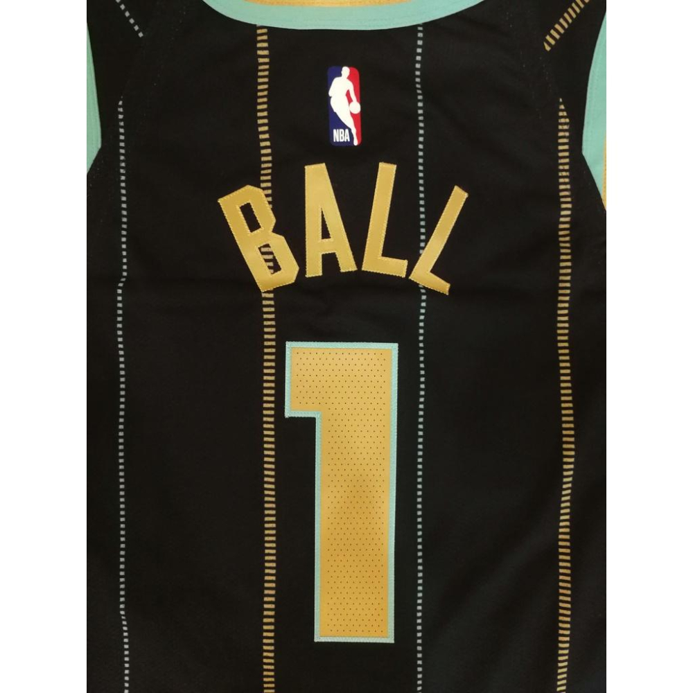 (出清特價) Nike LaMelo Ball 夏洛特黃蜂 22/23 城市版 AU 球衣 (場館限定原生贊助標)-細節圖7