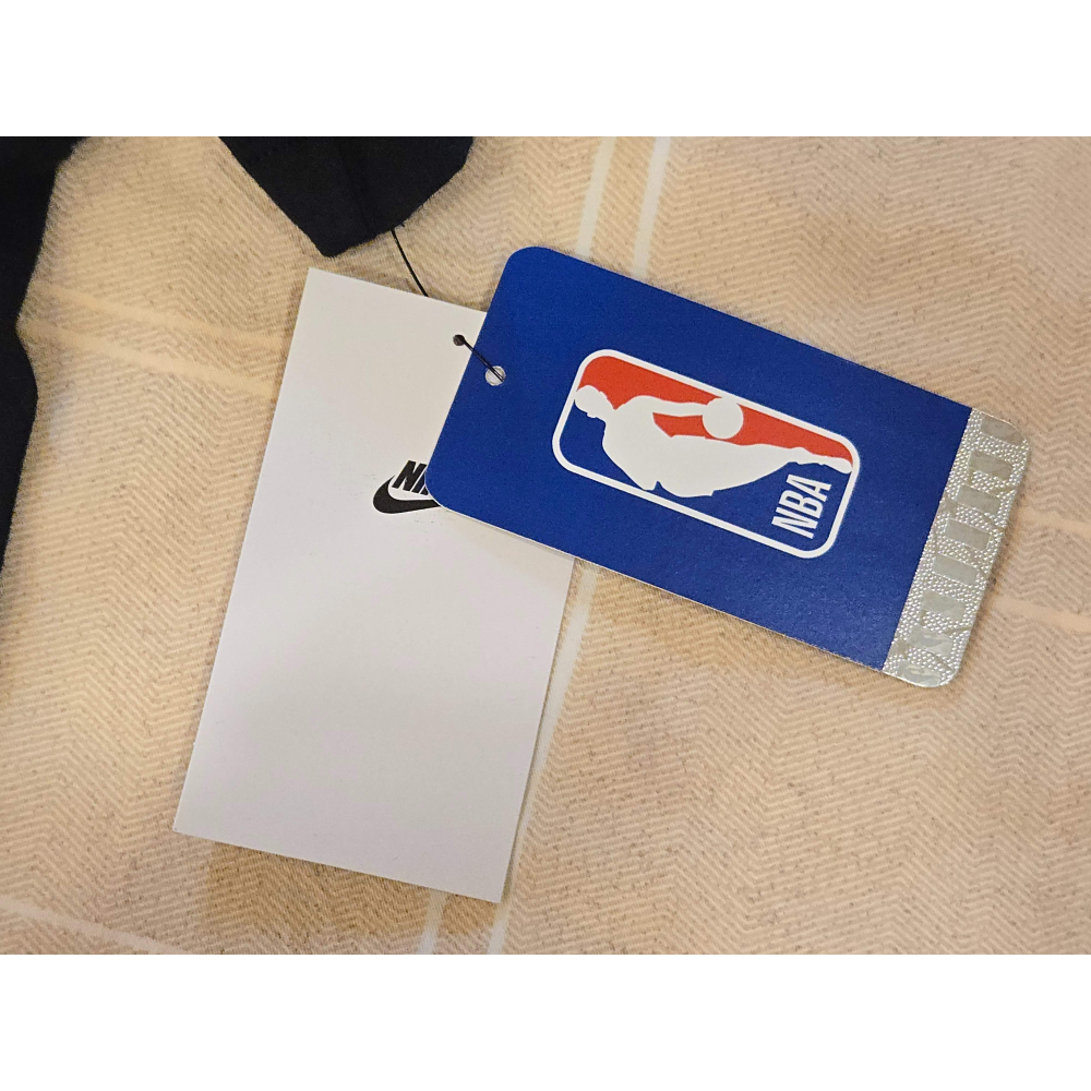 (新鮮現貨) Nike NBA 達拉斯獨行俠 Cooper Flagg 25/26 城市版 背號短T (Sz. L)-細節圖8