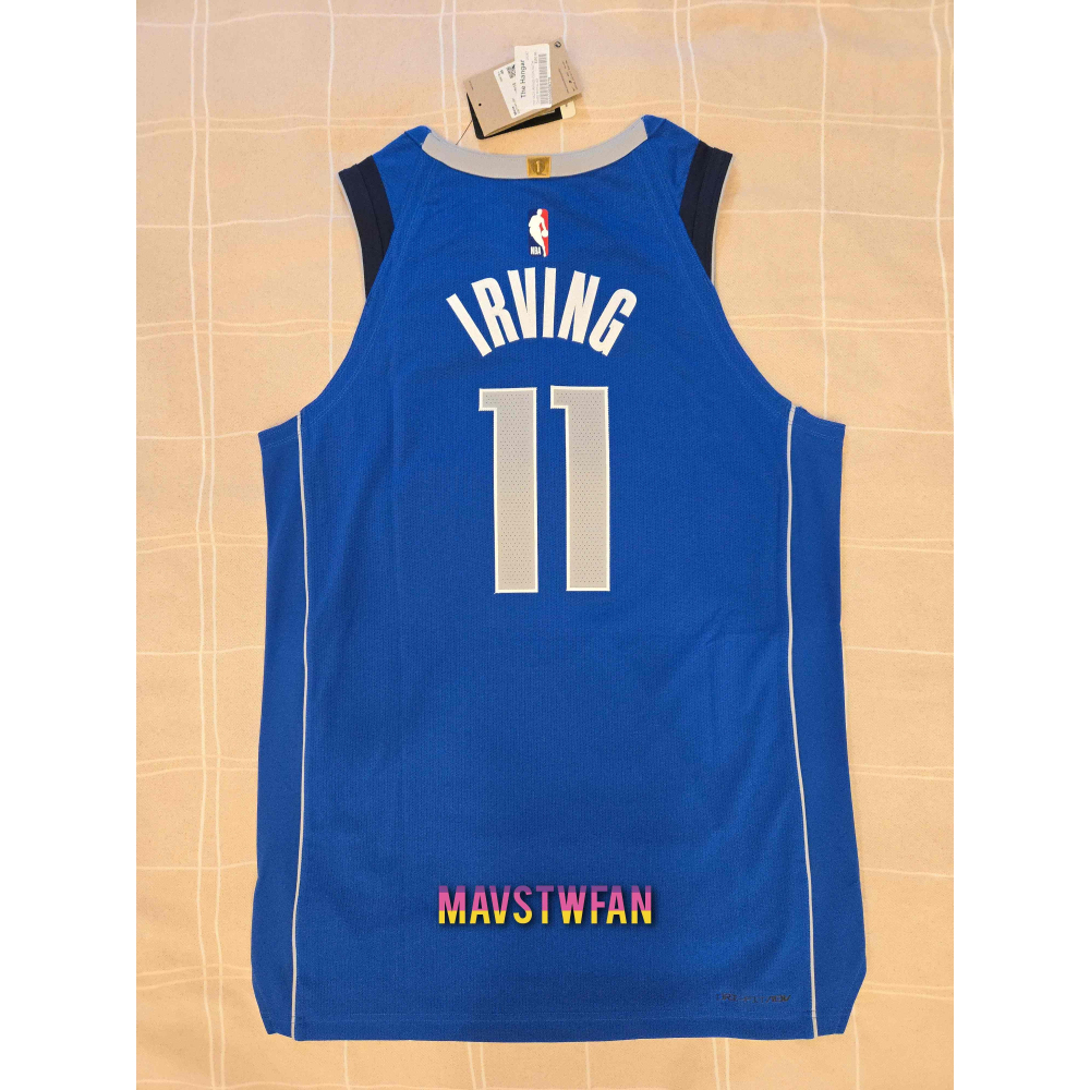(新鮮現貨) Nike Kyrie Irving 獨行俠 24/25 經典版 AU 球衣 (L 48，原生贊助標)-細節圖2
