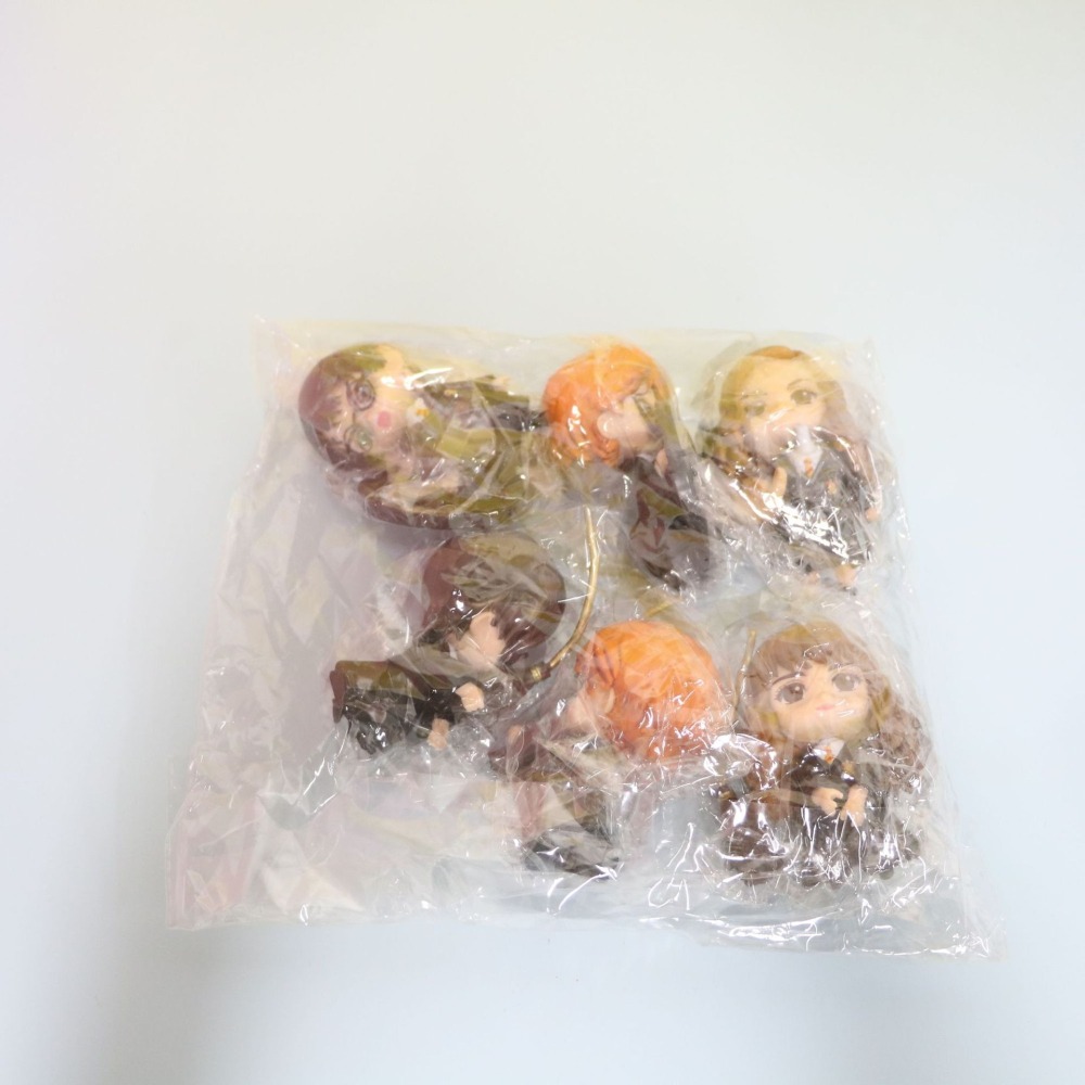 【多米諾】哈利波特 六款一組玩具食玩 公仔模型 蛋糕烘培裝飾品 榮恩 妙麗 魁地奇 掃帚 霍格華茲 魔法師-細節圖3