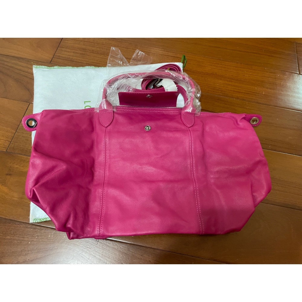 全新 正品 絕版 longchamp 桃紅色小羊皮m號-細節圖2