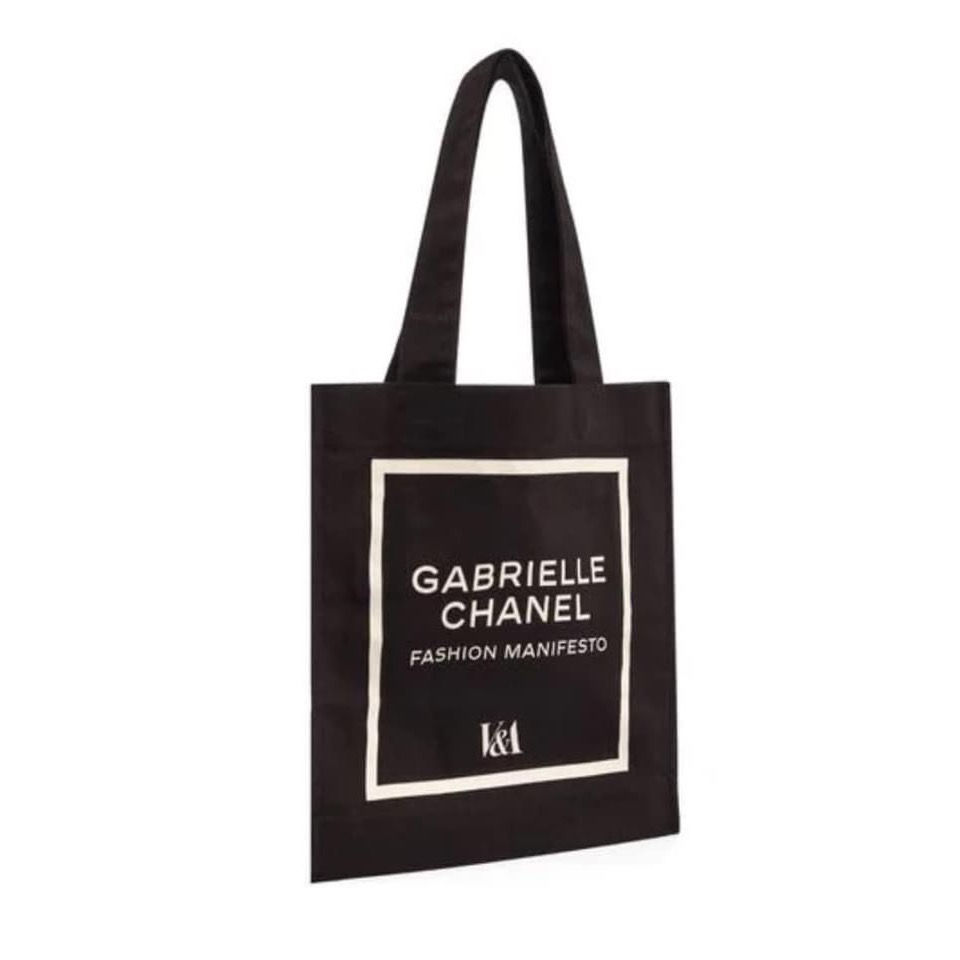 現貨 英國 V&A Museum x CHANEL聯名展 黑色 白色 帆布袋-細節圖2