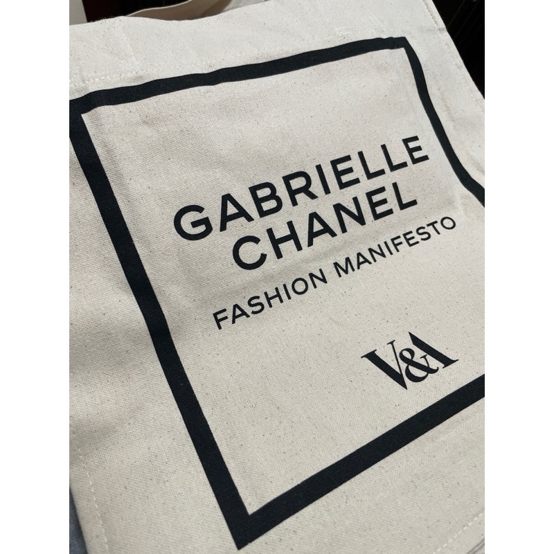 現貨 英國 V&A Museum x CHANEL聯名展 黑色 白色 帆布袋-細節圖4